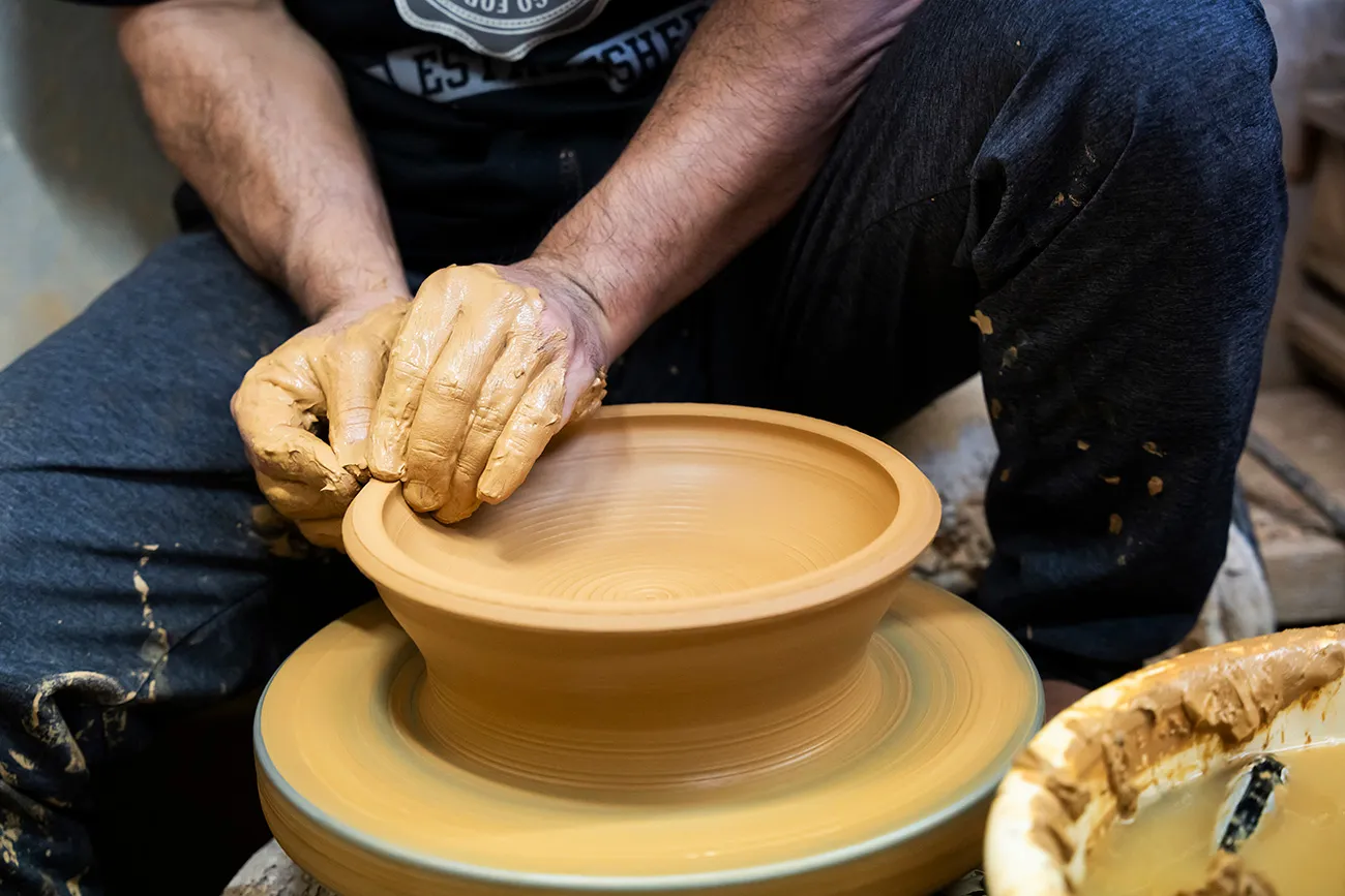 「 陶製 焼成壺 」 楽天市場】【送料無料】名入れオリジナル壷 吉四六型黒 つぼ陶器 1本